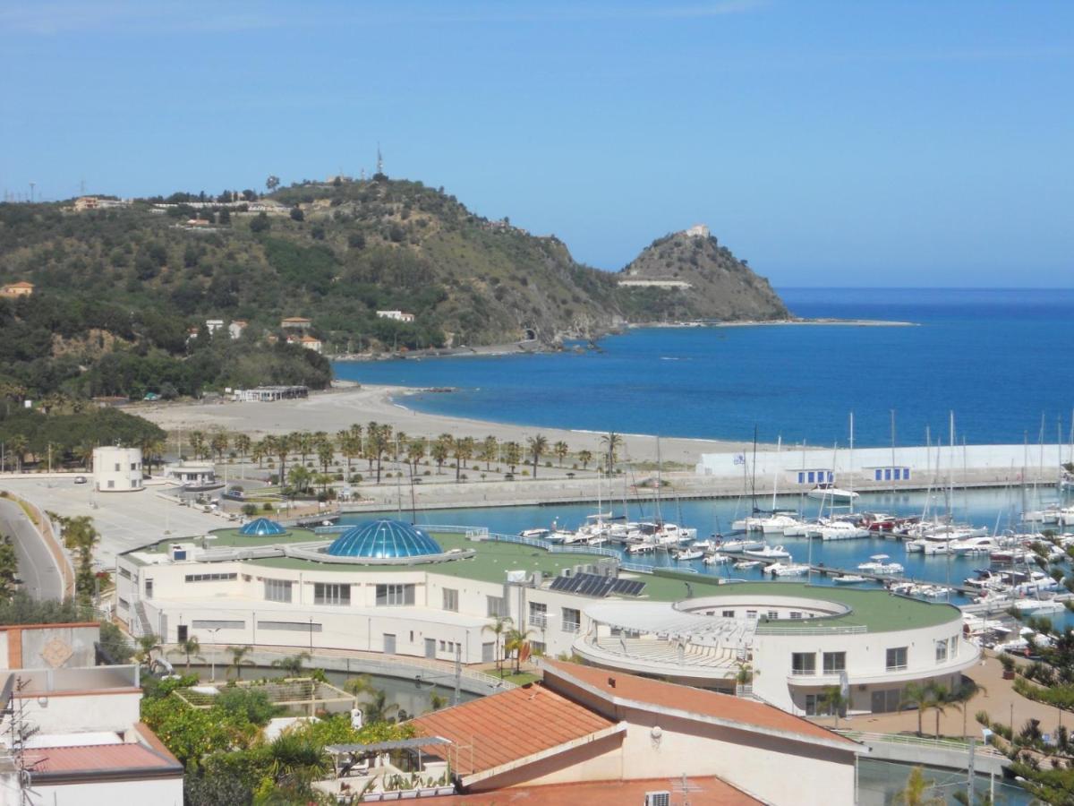 B&B Del Centro Capo dʼOrlando Exteriör bild